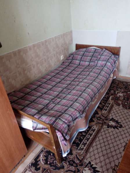 Отдам бесплатно 2 шкафа, мягкую мебель, 2 одосп кровати в Ростове-на-Дону