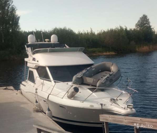 Катер-яхта Bayliner 3258