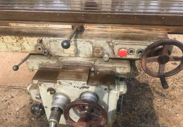 Горизонтально-фрезерный станок 6Р83 в Москве фото 4