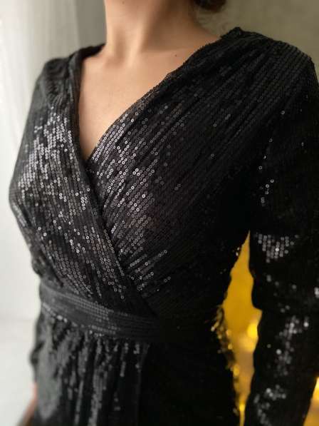 Новое чёрное платье с пайетками в Москве фото 3