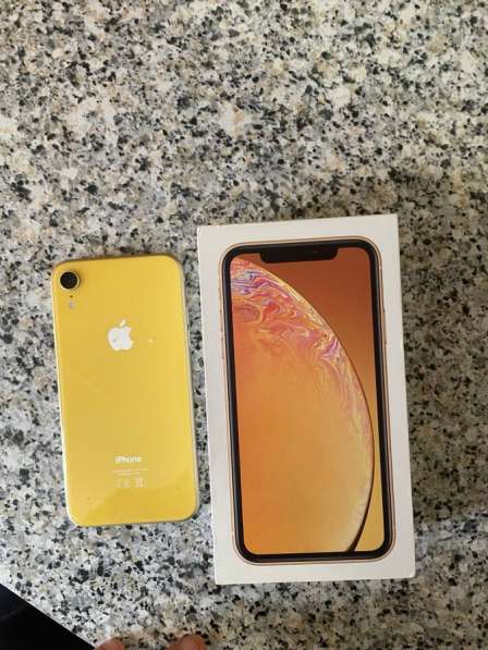 Телефон айфон xr в фото 3