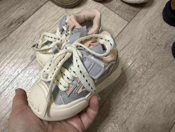 Детские кроссовки, ботинки, сланцы в Абакане фото 9