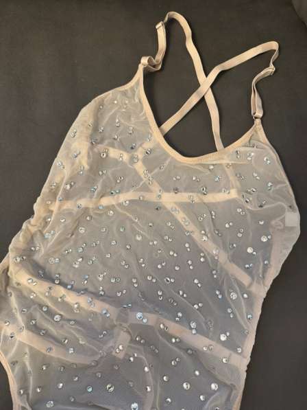 Расклейка стразами в Балашихе