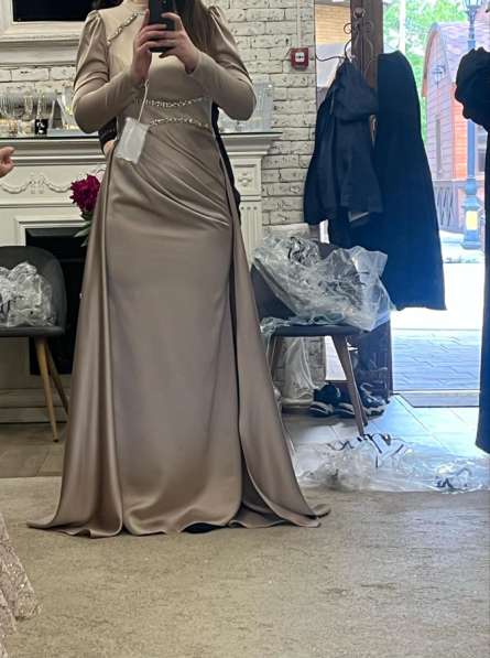 Платье один раз надевали