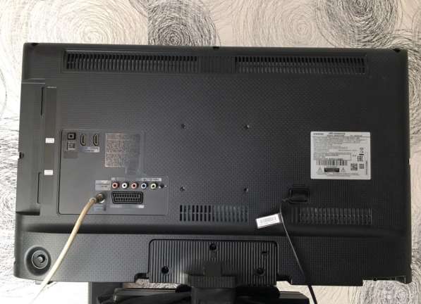 Телевизор LED SAMSUNG UE28J4100 черный 28" (69 см) в Челябинске фото 3