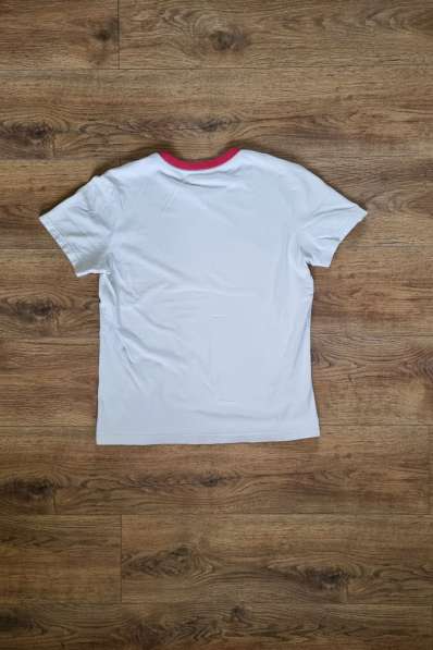 Мужская футболка GEE JAY COMPANY (белая) в фото 3