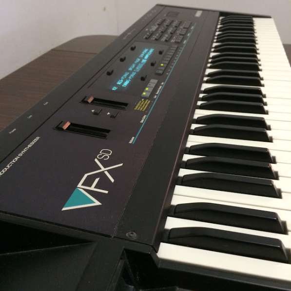 Синтезатор Ensoniq VFX-SD