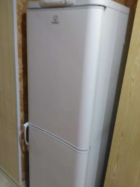 Продаю холодильник Indesit в рабочем состоянии, 1670х640 в фото 3