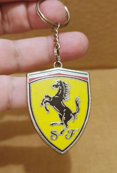 Брелок для ключей Ferrari Metal Shield в Москве фото 4