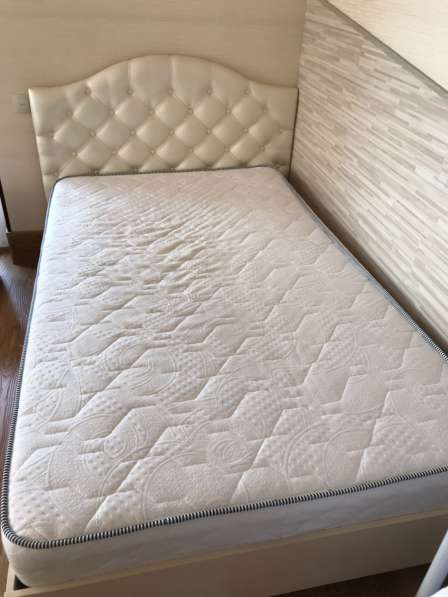 Продаётся красивая Кровать с ортопедическим матрасом в Симферополе фото 4