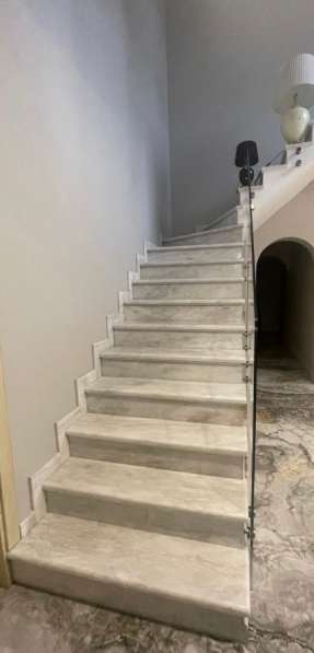 Лестницы и ступени из мрамора, гранита, травертина в Сочи фото 20