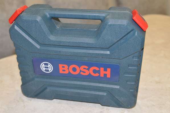 Шуруповерт Bosch 18v