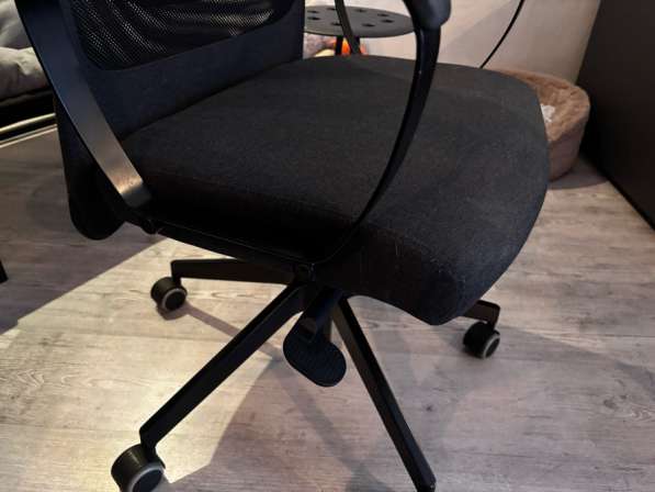 Рабочее кресло в Калининграде