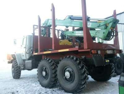 грузовой автомобиль УРАЛ 43204 лесовоз в Томске