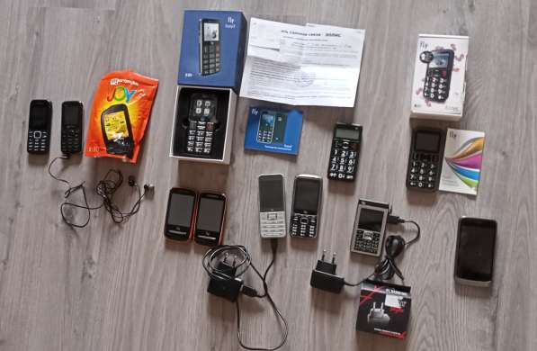Раритетные рабочие телефоны, некоторые с полным комплектом в Екатеринбурге фото 3