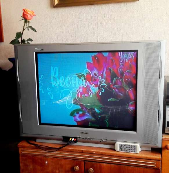 Телевизор Sanyo диагональ 72 см