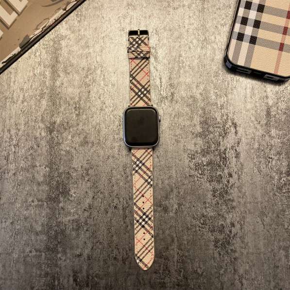 Ремешки Burberry на все модели Apple Watch в Москве фото 7