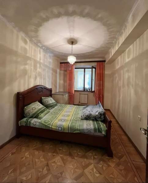 Посуточная аренда, 4комн. квартира в центре в фото 5