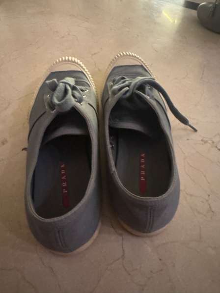 Кроссовки Прада в Москве