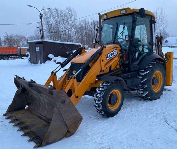 Экскаватор-погрузчик JCB 3CX в Оренбурге