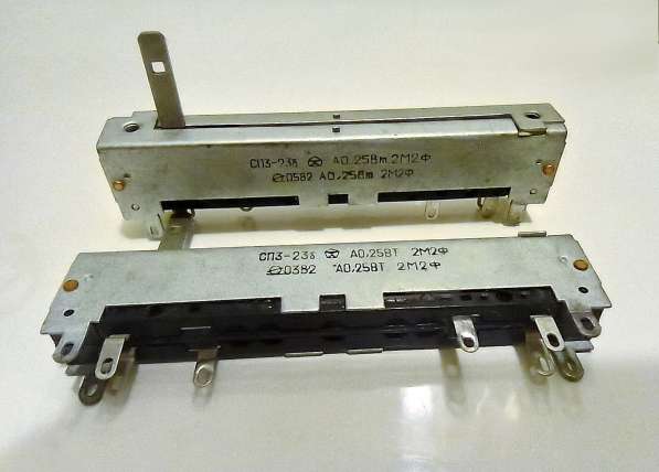 Резистор переменный СП3-23б 2,2 мОм, стерео