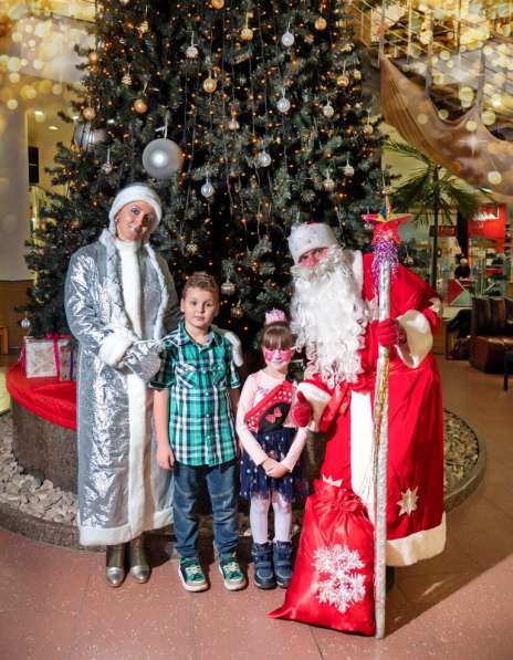 Дед Мороз и Снегурочка уже в Луганске в фото 6