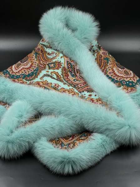Павловопосадский платок с натуральным мехом песца в Санкт-Петербурге фото 3