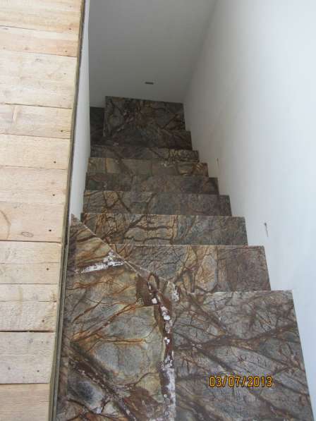 Лестницы из натурального камня мрамора и гранита в Рязани фото 4