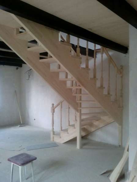 Изготовление лестницы на второй этаж (межкомнатная лестница)