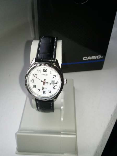 Продаю часы CASIO в Москве