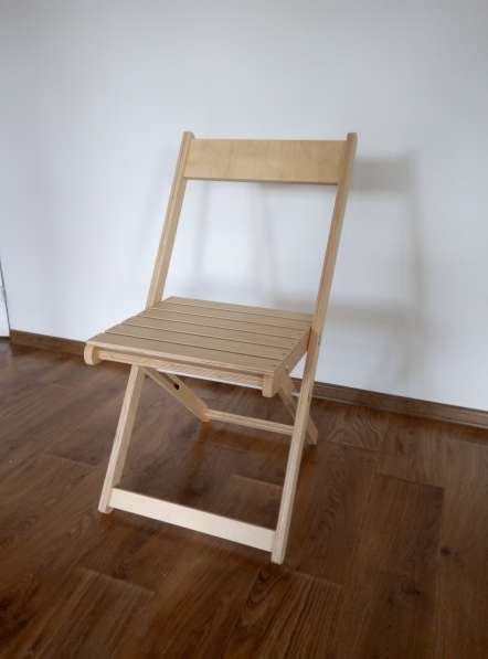 Складные стулья, вешалки в фото 3