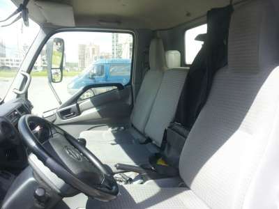 грузовой автомобиль Тойота Хино 300 в Санкт-Петербурге фото 3