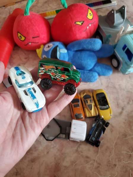 Машинки hot wheels
