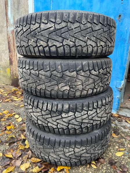 Шины зимние 215/60