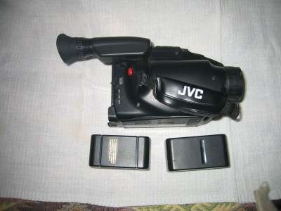видеокамеру JVC