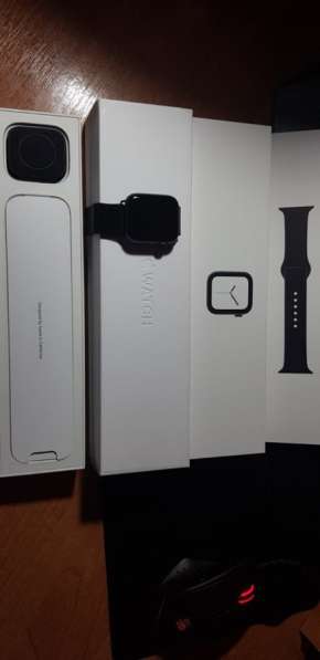 Apple watch series 4 в Москве
