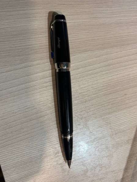 Ручка Файнлайнер от бренда Montblanc. Выполнена из чёрной др в Москве