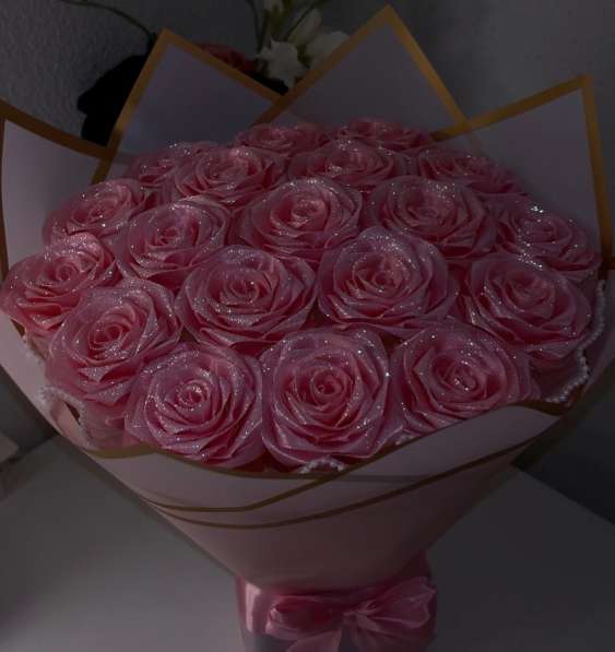 Розы с блестками в Уфе