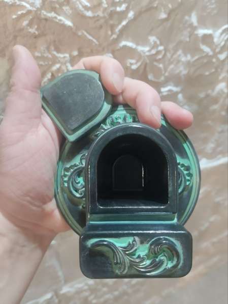 Миниатюрная инсталляция«Унитаз» в Москве фото 14