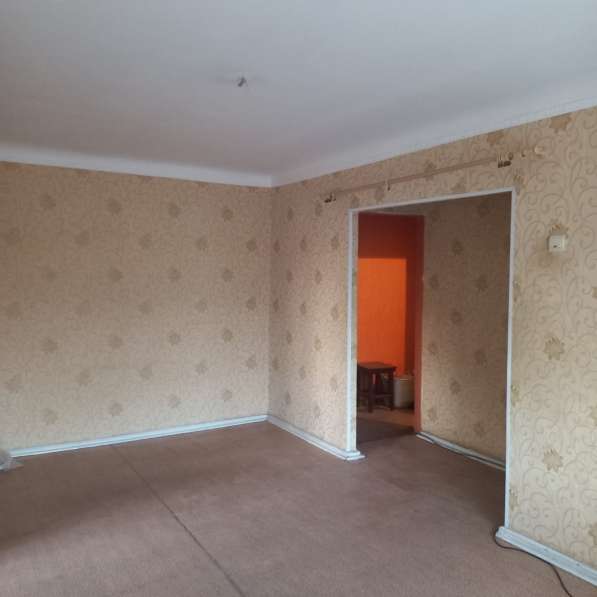 Продам 2-х комнатную квартиру в центре Снежного в фото 4
