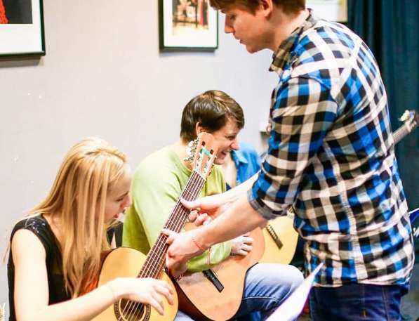 Бесплатный урок Гитары в центре Самары