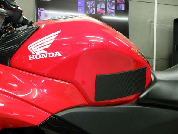 Мотоцикл спортбайк Honda CBR250R Gen.3 рама MC41 в Москве фото 7