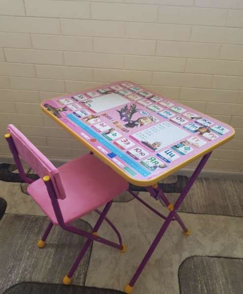 Стол и стул детский с азбукой «Маша и медведь» в Пензе фото 3