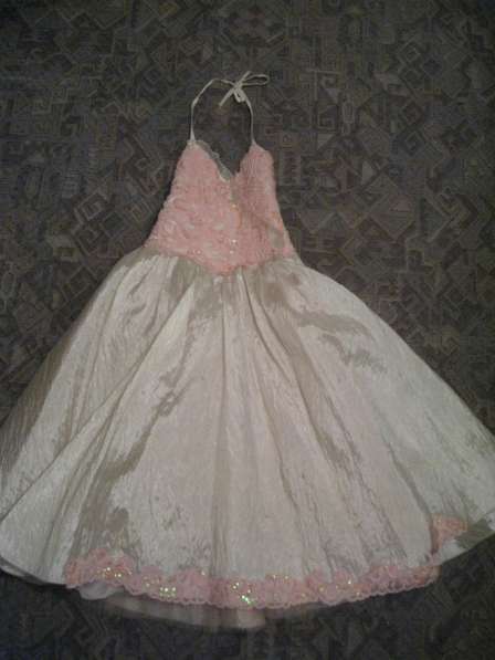 Бальное платье розовое для девочки 7-8 лет
