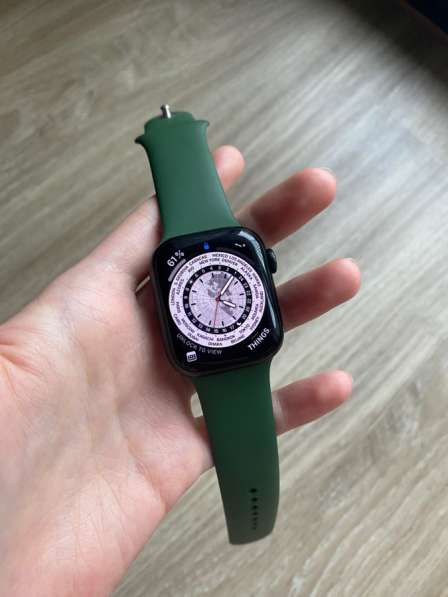 Apple Watch Series 7 (41mm, Green Aluminum Case) в 