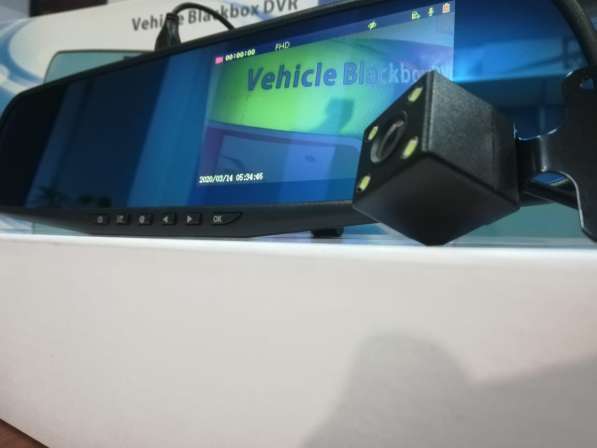 Видеорегистратор-зеркало Vehicle Blackbox DVR Full HD