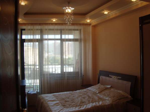 Ереван,3-комнатная квартира в центре города, новостройка в фото 9