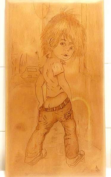 Панно деревянное декоративное - Писающий мальчик в Москве фото 3