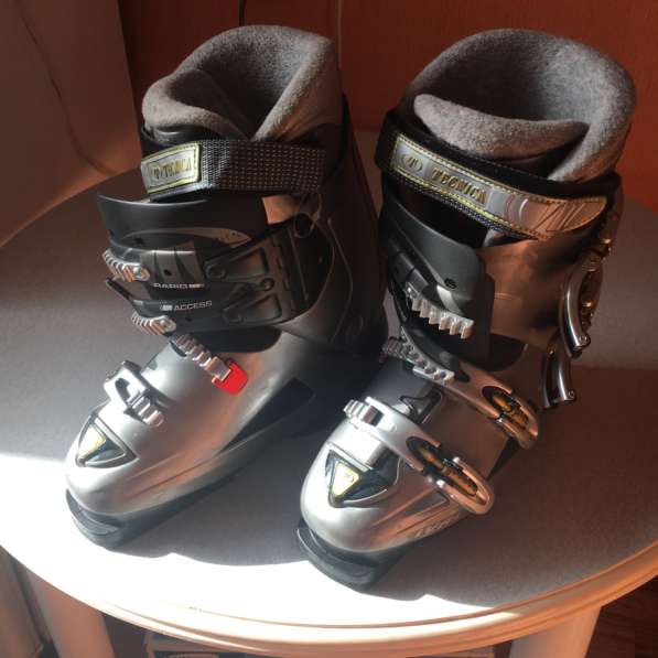 Горный лыжы, ботинки, палки в Иркутске