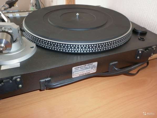 Проигрыватель винила Onkyo CP-850F